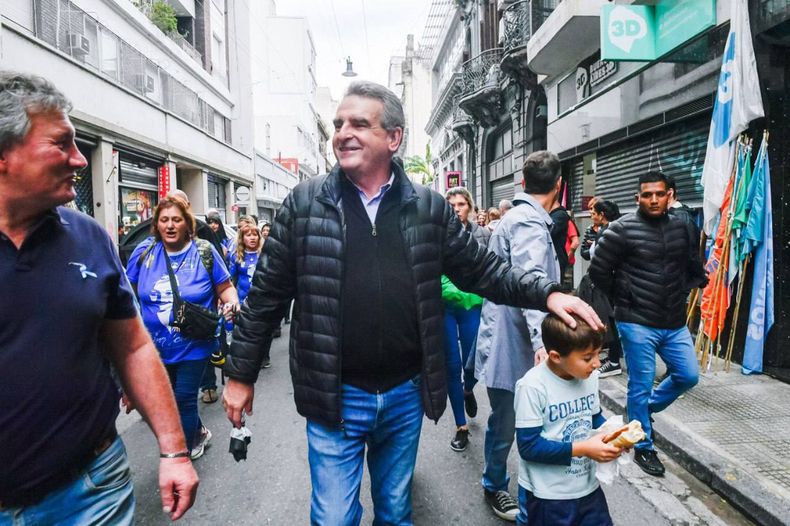 El diputado nacional por Santa Fe, Agustín Rossi, espera que el peronismo santafesino se ordene mediante una PASO