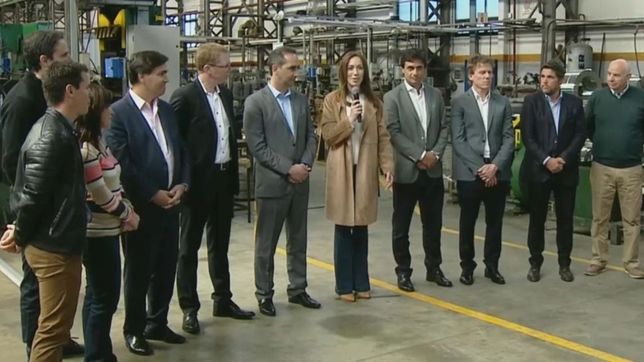 como macri, vidal replica medidas de rescate al consumo para salvarse