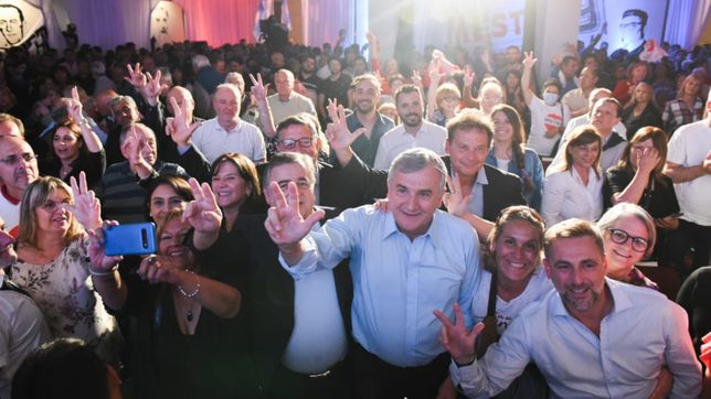 morales en cordoba: mensajes de unidad radical y un palito para macri