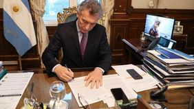 Como CFK, Macri ya escribe sus memorias para la resurrección