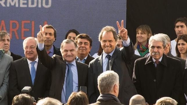 anibal boicotea a su vice y apoya a julio pereyra