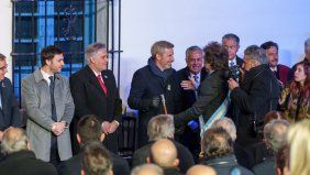 Rogelio Frigerio, gobernador de Entre Ríos, y Javier Milei, el día que se firmó el Pacto de Mayo en Tucumán. 