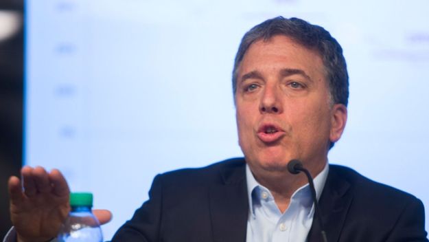 Dujovne pidió “no ponerse nerviosos” con la escalada del dólar