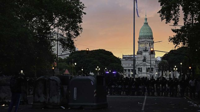 FMI: cepo a una Argentina disciplinada