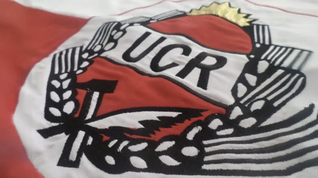 La bandera de la UCR.