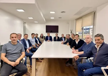 Santilli y Ritondo con intendentes PRO