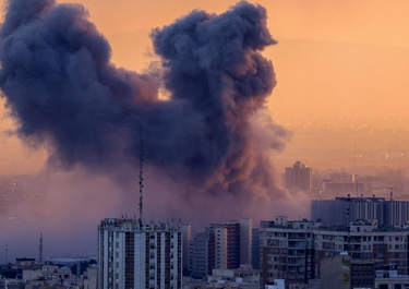 Teherán no tiene tregua bajo el fuego de Estados Unidos e Israel (foto: Atta Kenare/AFP/Getty Images). &nbsp;