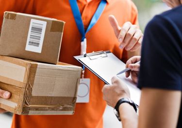 La venta vía courier amenaza el comercio en Córdoba