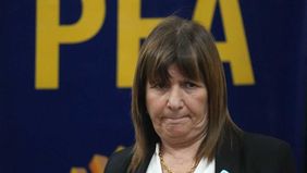 Patricia Bullrich le da más poder, por decreto, a la Policía Federal.