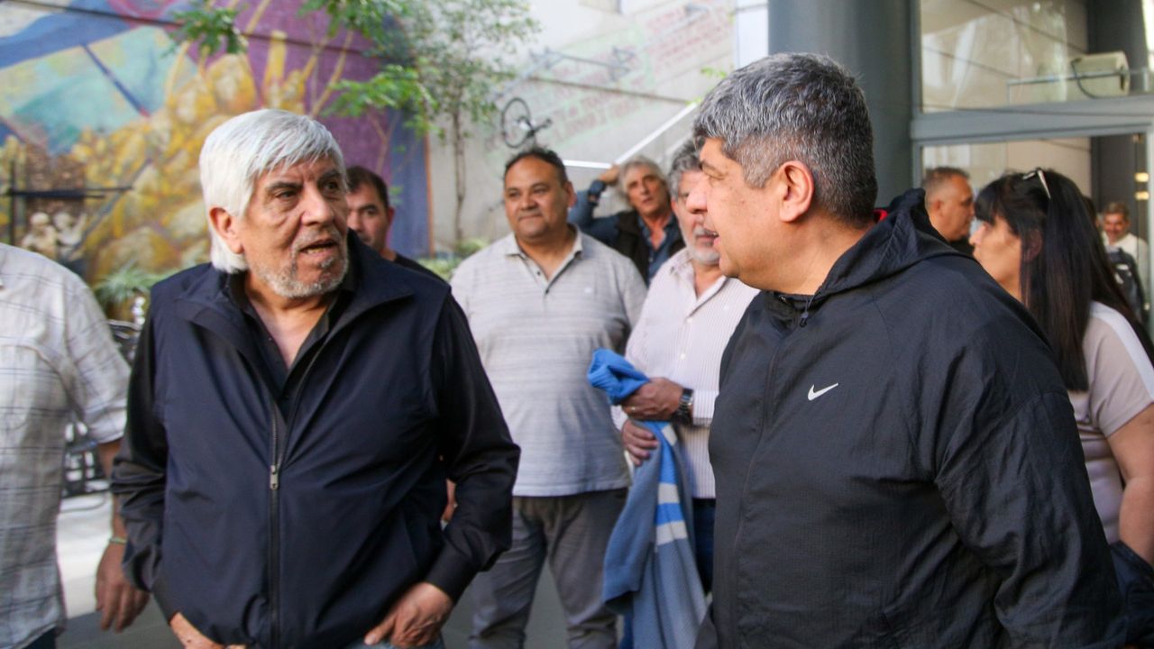Hugo y Pablo Moyano mantienen trabajo a reglamento para reclamarles a Coca Cola, Quilmes y CCU