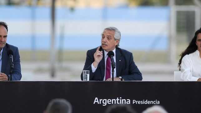 fernandez volvio a pegarle a macri en otra vuelta del plan reivindicar