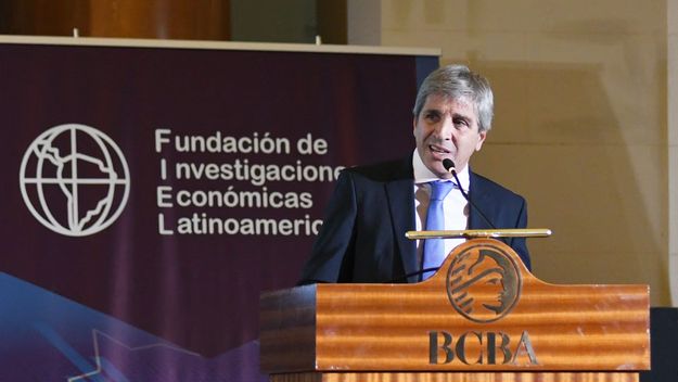 Toto Caputo polemizó con Domingo Cavallo Toto Caputo polemizó con Domingo Cavallo