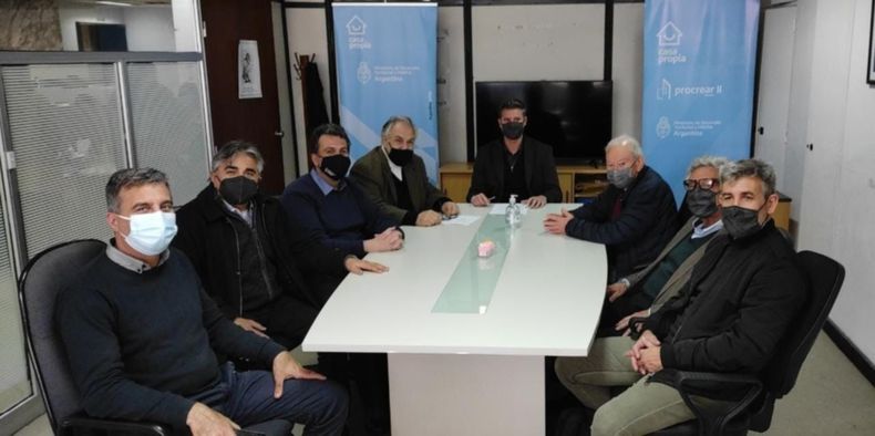 Ministerio de Hábitat y el Colegio de Arquitectos Ministerio de Desarrollo Territorial y Hábitat Jorge Ferraresi Colegio de Arquitectos Banco Hipotecario