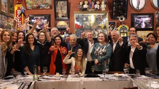 fernandez celebro con miembros del grupo de puebla la libertad de lula