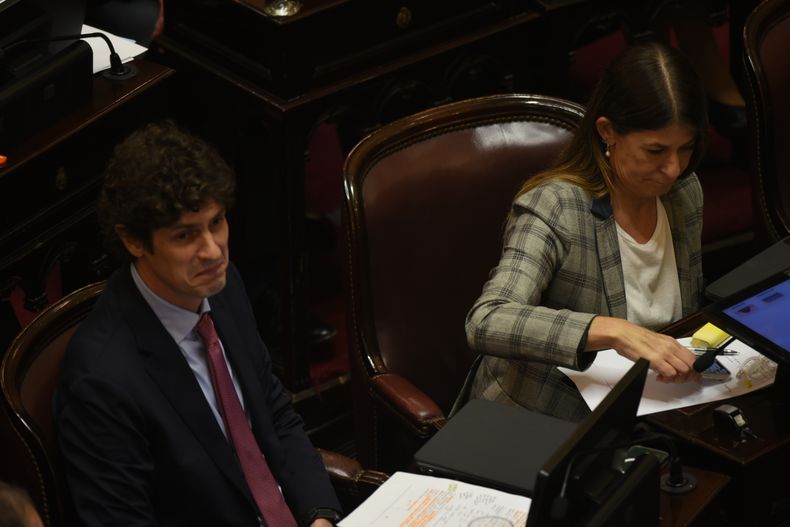 Martín Lousteau (UCR) y Guadalupe Tagliaferri (PRO). 