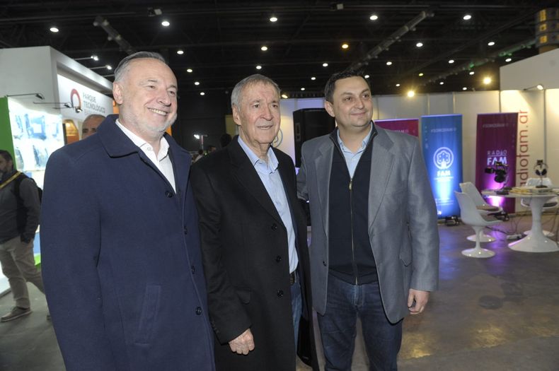 Eduardo Acastello y Marcos Bovo con Juan Schiaretti.&nbsp;