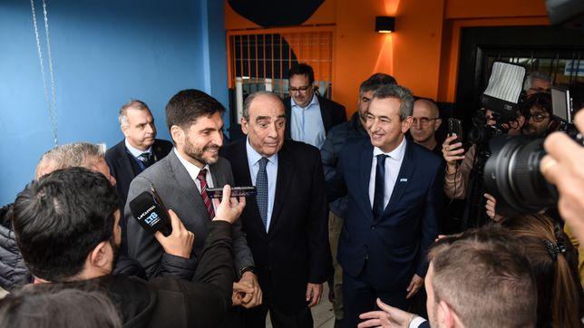 Maximiliano Pullaro, Guillermo Francos y Pablo Javkin