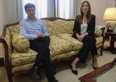 Kicillof apura el traspaso con Vidal con un amplio pedido de informes