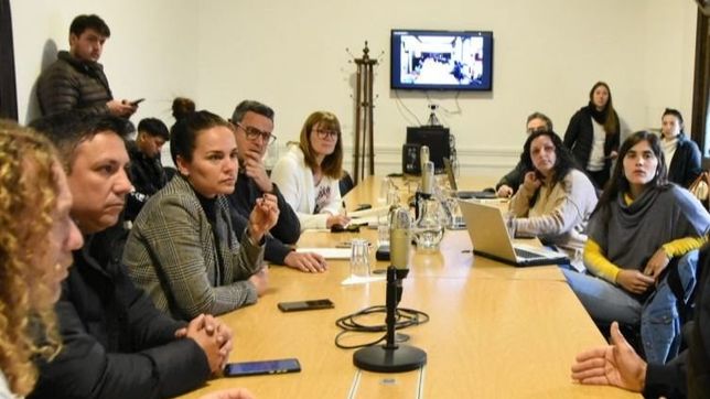 telefono para perotti, noche rosarina y lobby de cadetes