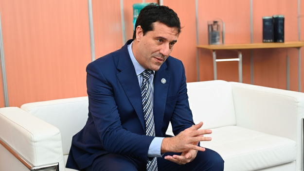 Maximiliano Abad Maximiliano Abad