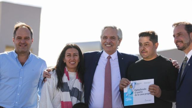 El presidente Alberto Fernández entrega viviendas en Escobar
