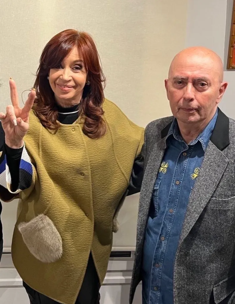 El Indio Solari con Cristina Fern&aacute;ndez de Kirrchner. &nbsp;