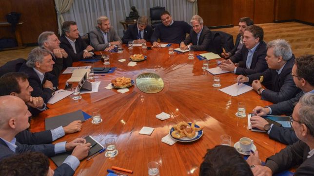 los cinco esloganes del estreno de dujovne super star