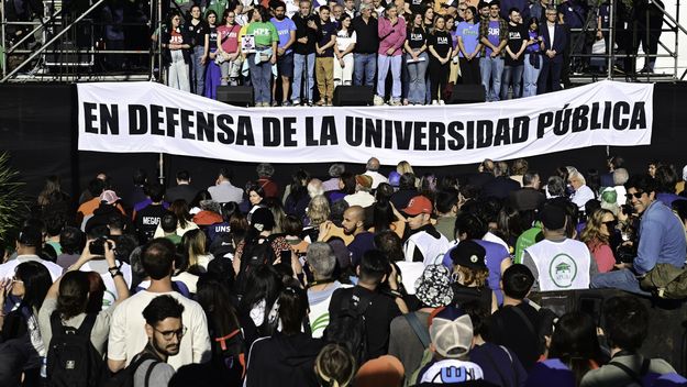 La marcha contra el desfinanciamiento de las universidades por parte del gobierno de Javier Milei.