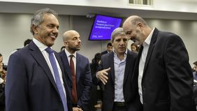 Daniel Scioli con otros funcionarios de Javier Milei Daniel Scioli con otros funcionarios de Javier Milei