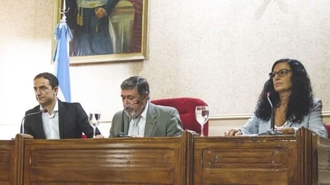 intendente inauguro sesiones con un discurso que duro solo 30 segundos