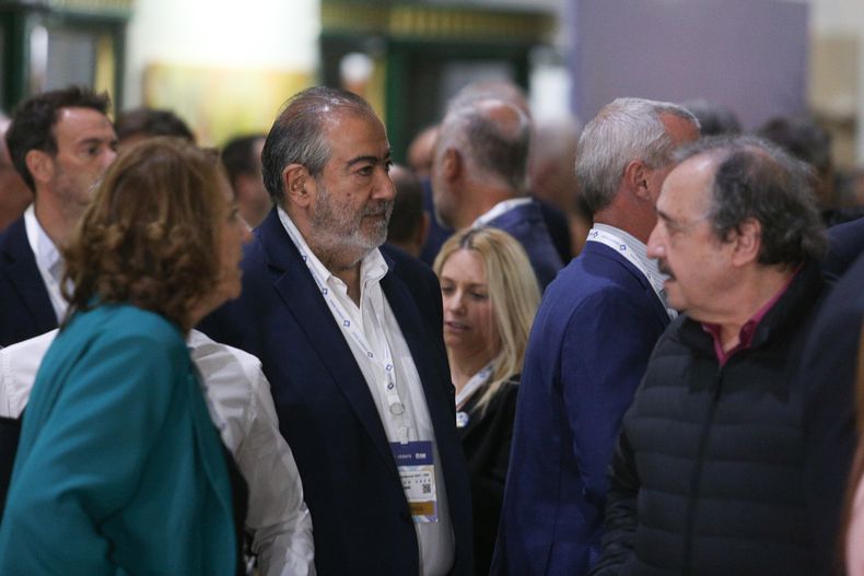 H&eacute;ctor Daer junto a M&oacute;nica Fein y Ricardo Alfons&iacute;n, dos extra-UP que bancan a Sergio Massa.