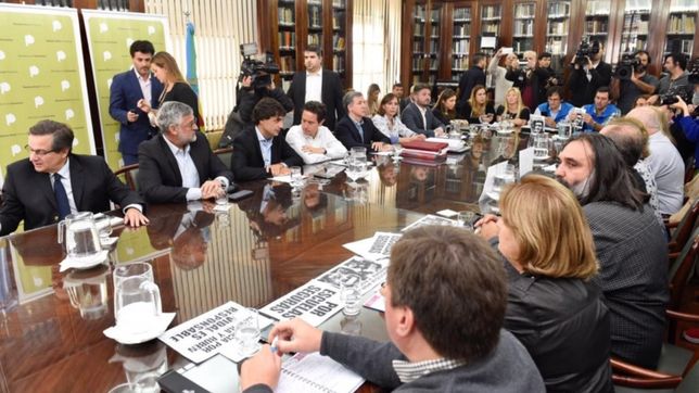 vidal pone todo para frenar los paros docentes y madura el acuerdo