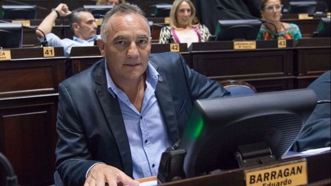 diputado de angelici contra carrio: se dedica a censurar