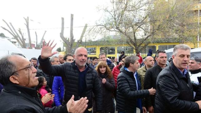 buzzi reconocio el triunfo de das neves y se despidio en twitter