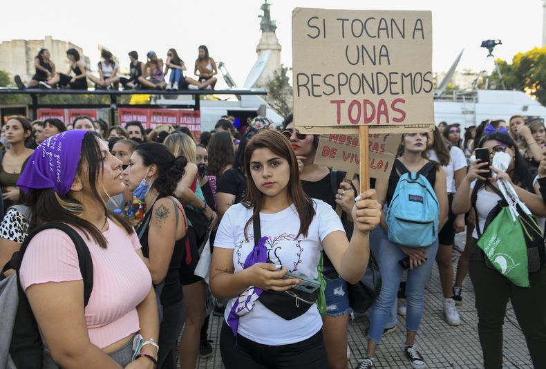El Presupuesto 2025 de Javier Milei destina $0 a políticas contra la violencia de género.