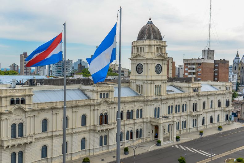 Rogelio Frigerio anunció un aumento por decreto para docentes de Entre Ríos.&nbsp;