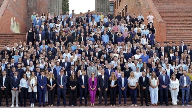 Los candidatos de La Libertad Avanza en Santa Fe, liderados por Romina Diez. 