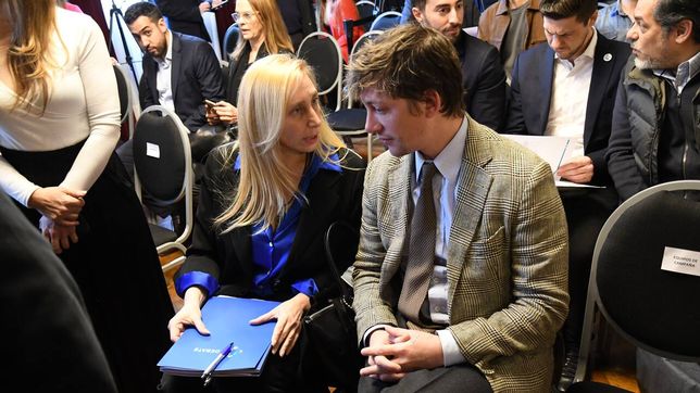 Karina Milei y Santiago Caputo, habituales operadores en la Casa Rosada.