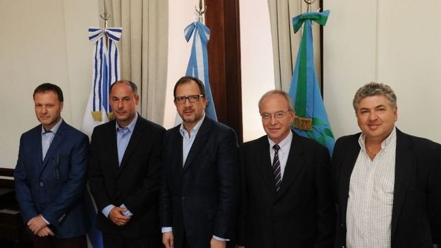 perechodnik con representantes de la amia