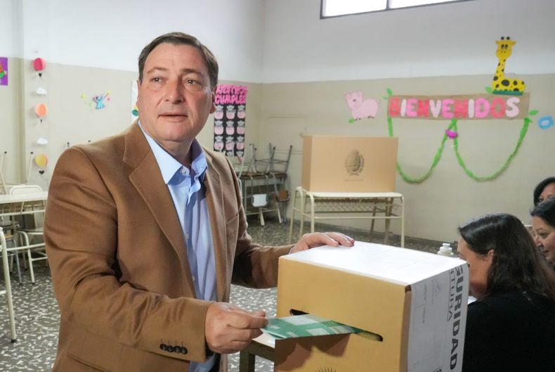 Omar Parisi, candidato a gobernador por el Frente Elegí