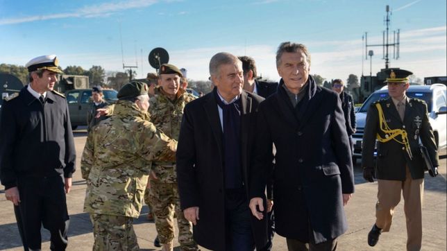 el que apuesta a las botas, pierde el que apuesta a las botas, pierde