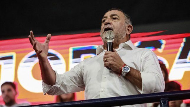 juez y llaryora llegan a punilla para disputar un bastion dividido y enjabonado