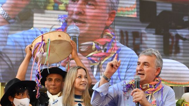 las mil plumas de morales