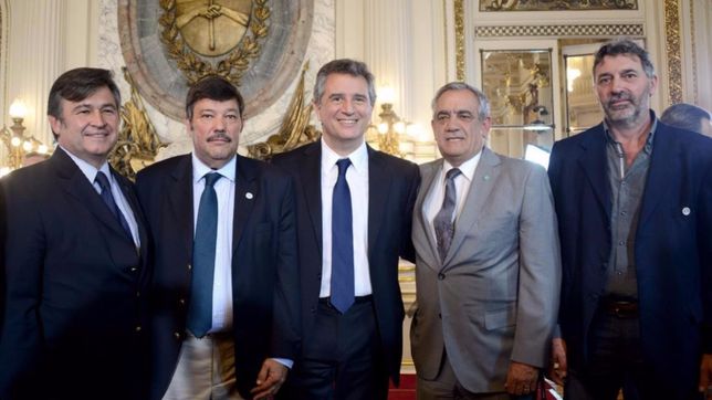 impuestos y ajuste, la agenda de la mesa de enlace con etchevehere