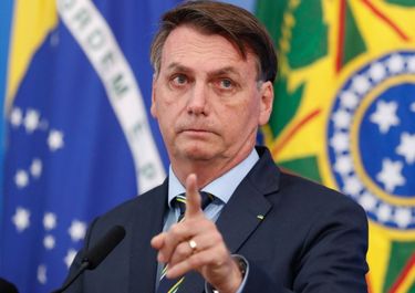 Cercado por enemigos, Bolsonaro comienza la pelea por su supervivencia