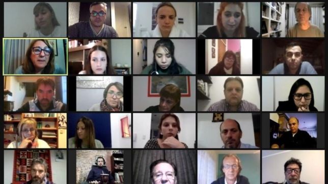 el socialismo renovo autoridades y sigue esquivando la grieta