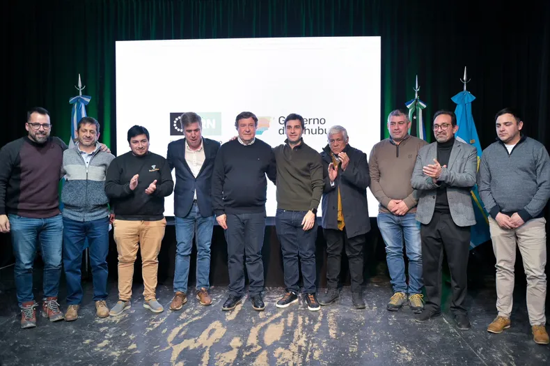 Los gobernadores Ignacio Torres (Chubut) y Alberto Weretilneck (R&iacute;o Negro) firmaron el acuerdo que puso fin a un conflicto de m&aacute;s de 25 a&ntilde;os.&nbsp;