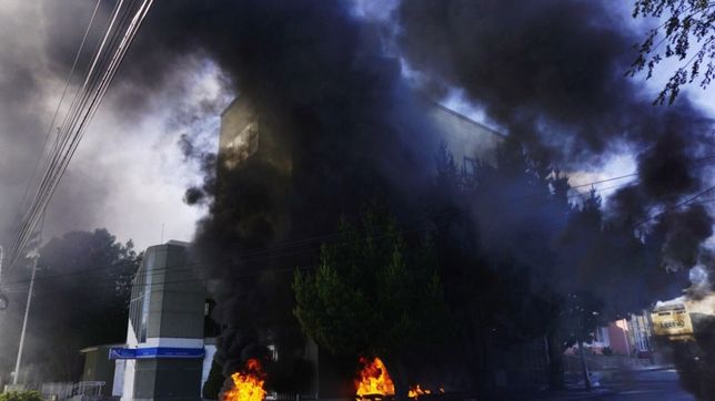 incidentes y represion en santa cruz durante el debate por el presupuesto
