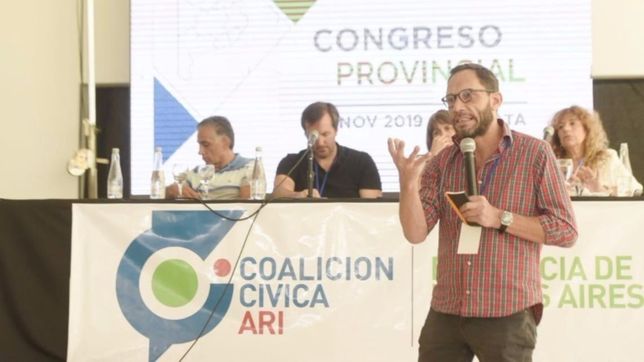 la coalicion civica avisa que seguira en cambiemos, pero ?no a cualquier precio?