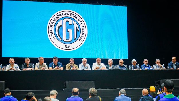 Jerónimo, Sola y Argüello son los nuevos titulares de la CGT Jerónimo, Sola y Argüello son los nuevos titulares de la CGT